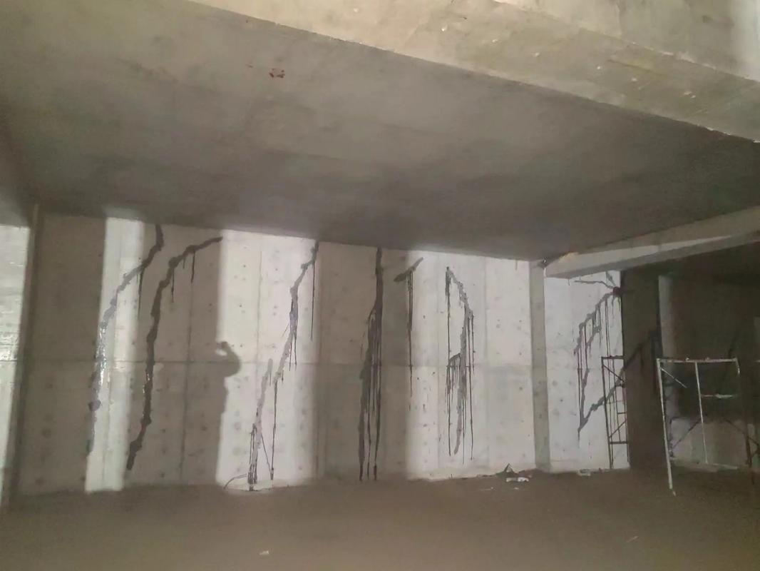 驻马店驿城区裂缝堵漏